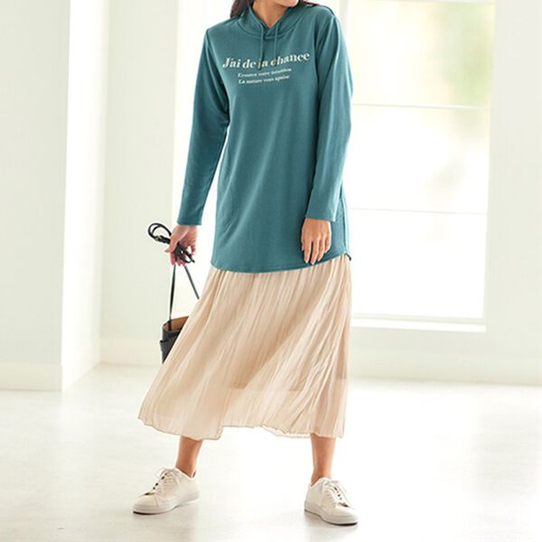 BELLUNA（ベルーナ）の「衿デザイン裏起毛ロゴチュニック（チュニック）」｜詳細画像