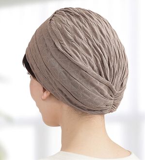 「なめらかシルク１００％国産おうち帽子（帽子）」｜グレージュ