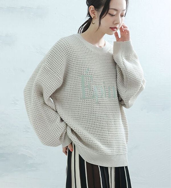 「【ＬＬ～４Ｌ】刺繍ロゴ入りざっくり編みニット（ニット・セーター）」｜詳細画像