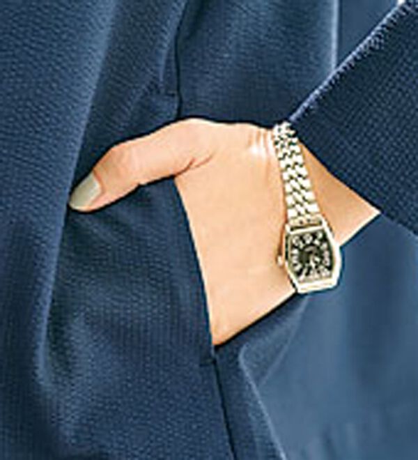 BELLUNA（ベルーナ）の「エアリーサッカー素材ボタン使いカーデジャケット（その他カーディガン）」｜詳細画像