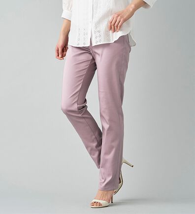 BELLUNA（ベルーナ）の「サラリ速乾！綿サテンストレッチカラーパンツ（フルレングスパンツ）」