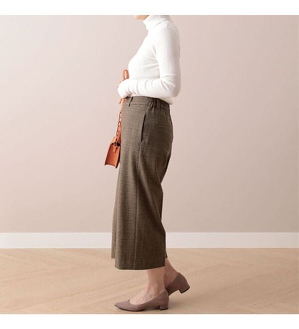 BELLUNA（ベルーナ）の「ウール調センタープレスクロップドパンツ（クロップドパンツ）」｜詳細画像