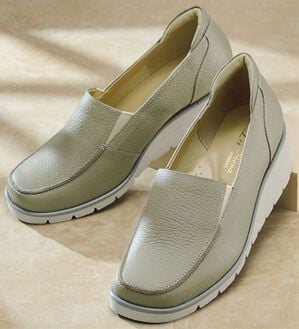 ルフラン（ルフラン）の「＜ラシーナコンフォート＞４Ｅ厚底シンプルローファー（ローファー）」｜グレージュ