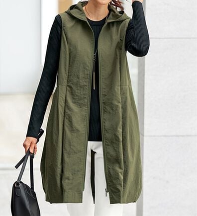 BELLUNA（ベルーナ）の「シンプルコーデに羽織るだけ！バルーンジレ（ジレ）」