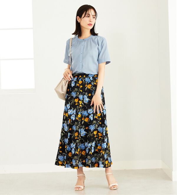 BELLUNA（ベルーナ）の「ギャザー使いバンドカラーブラウス（ブラウス）」｜詳細画像