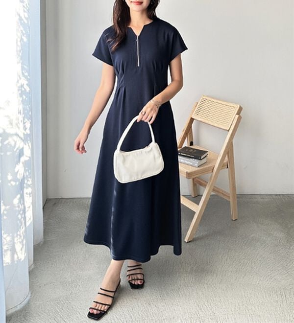 GeeRA（ジーラ）の「前後2WAYハーフジップフレンチ袖ワンピース（カットソーワンピース）」｜詳細画像