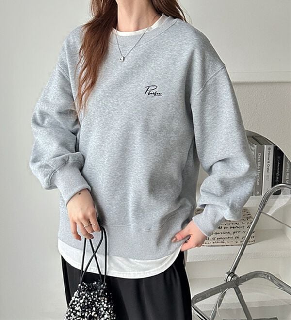 GeeRA（ジーラ）の「ロゴ＆ハート刺しゅう裏起毛スウェット（トレーナー・スウェット）」｜詳細画像