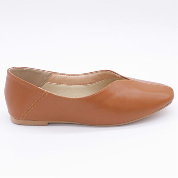 BELLUNA（ベルーナ）の「美ラインカッティングチラリ花柄パンプス（パンプス）」｜詳細画像