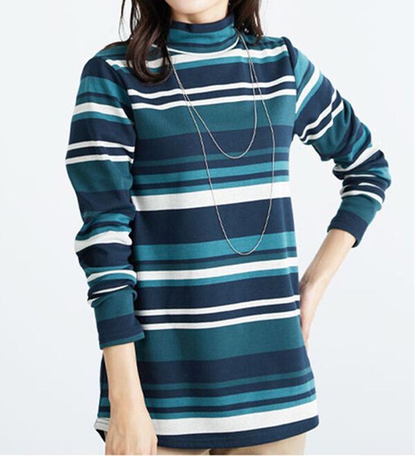 BELLUNA（ベルーナ）の「ふわふわ裏ファーハイネックプルオーバー（カットソー）」｜詳細画像