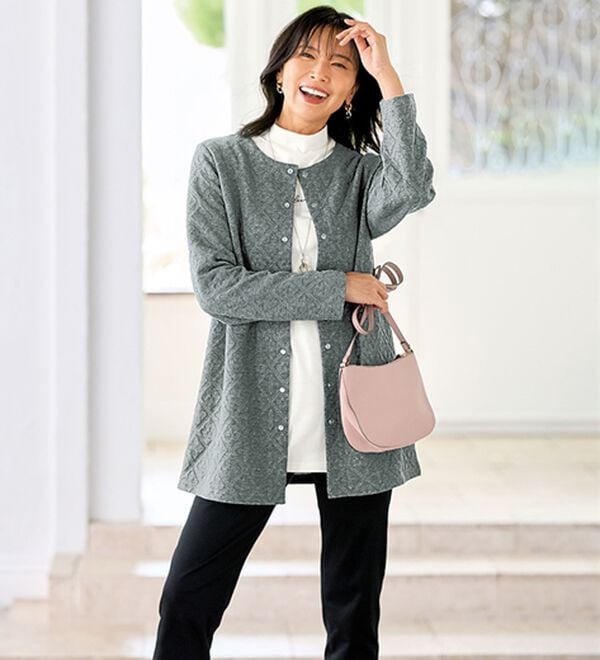 BELLUNA（ベルーナ）の「ふくれジャカードカーデ&times;ロゴＴアンサンブル（アンサンブル）」｜詳細画像