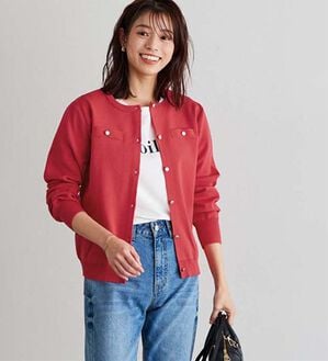 Pierrot（ピエロ）の「上品見えスポンジニットゴールドボタンカーディガン（ニットカーディガン）」｜レッド