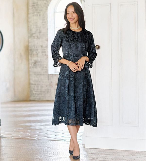 BELLUNA（ベルーナ）の「花柄オパール素材ワンピースアンサンブル（ワンピースセットスーツ）」｜詳細画像