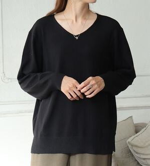 A HAPPY MARILYN（アハッピーマリリン）の「【Ｌ～８Ｌ】Ｒｉｎ フィット感軽減！Ｔシャツ感覚もっちりやわらかＶネックニット（ニット・セーター）」｜ブラック