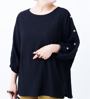 BELLUNA（ベルーナ）の「楊柳素材肩ボタンプルオーバー（カットソー）」｜黒