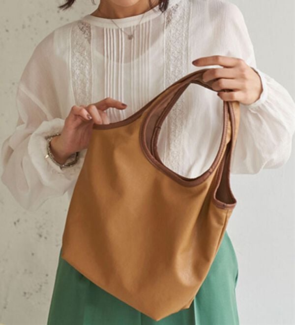 BELLUNA（ベルーナ）の「洗える！トートバッグ（トートバッグ）」｜キャメル