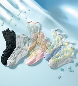 LAVIENNE（ラヴィエンヌ）の「華やかシアーソックス（靴下・ストッキング）」｜詳細画像