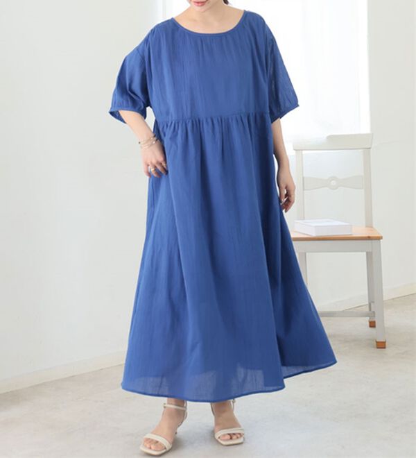 A HAPPY MARILYN（アハッピーマリリン）の「【Ｌ～６Ｌ】【風通るプレミアム】綿・楊柳、五分袖ウエスト切替ワンピース。（ロングワンピース）」｜ロイヤルブルー