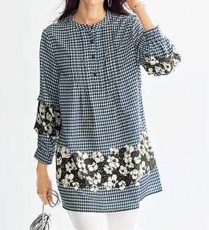 BELLUNA（ベルーナ）の「花柄プリント袖タック使いチュニック（チュニック）」｜ブルー系ギンガム