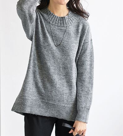 BELLUNA（ベルーナ）の「ラメ調バックスリットニットプルオーバー（ニット・セーター）」