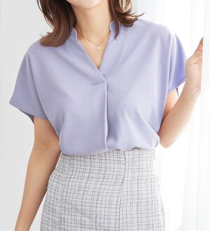 alotta（アロッタ）の「【４つの機能付】ひんやりスキッパーＴシャツブラウス（ブラウス）」｜ライトブルー
