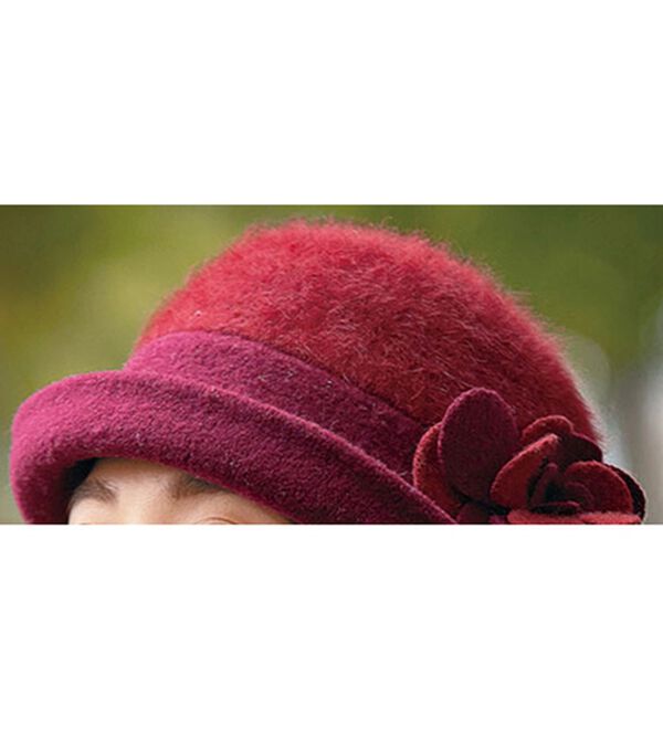 BELLUNA（ベルーナ）の「アンゴラ入ウール使い花モチーフクロッシェ（帽子）」｜ワイン
