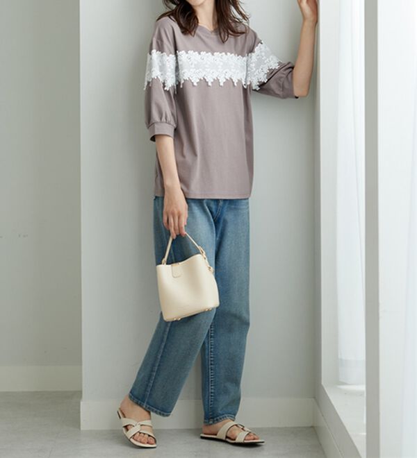 BELLUNA（ベルーナ）の「ケミカルレース使い華やかプルオーバー（カットソー）」｜詳細画像