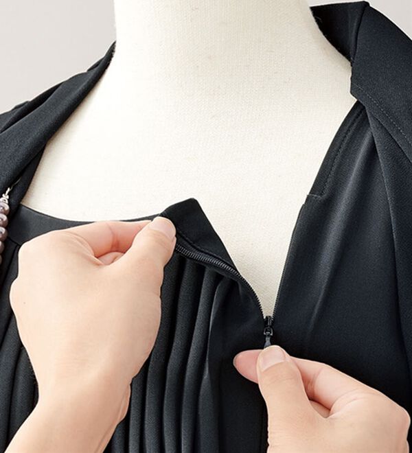 BELLUNA（ベルーナ）の「洗える！重ね着風デザインワイドパンツセットアップ（ブラックフォーマル（喪服・礼服））」｜詳細画像