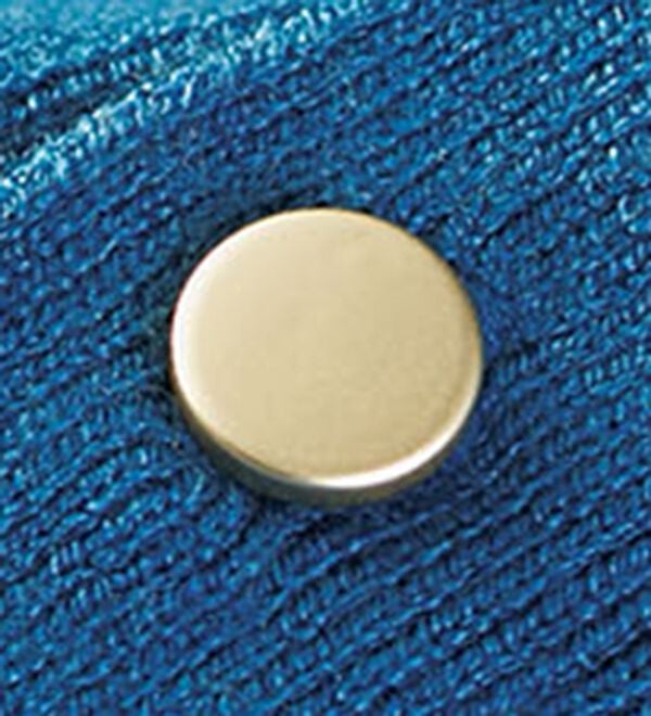 BELLUNA（ベルーナ）の「もちもち袖ボタンニットプルオーバー（ニット・セーター）」｜詳細画像