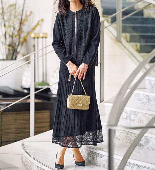 BELLUNA（ベルーナ）の「刺しゅうレース使いニットプリーツスカート（ロングスカート）」｜詳細画像