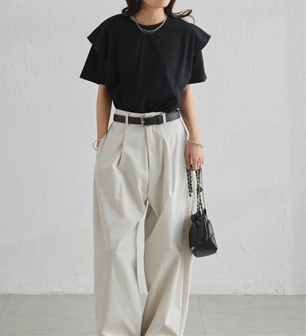 RANAN（ラナン）の「【ひんやり】華奢見えラッフルショルダーTシャツ（カットソー）」｜詳細画像