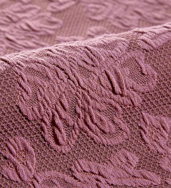 BELLUNA（ベルーナ）の「【２枚組】花柄ジャカードハイネックチュニック（チュニック）」｜詳細画像