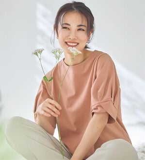 BELLUNA（ベルーナ）の「《ＨｕｇＲｅａｍコットンＣｏｏｌ》ひんやり袖タックプルオーバー（カットソー）」｜オレンジ