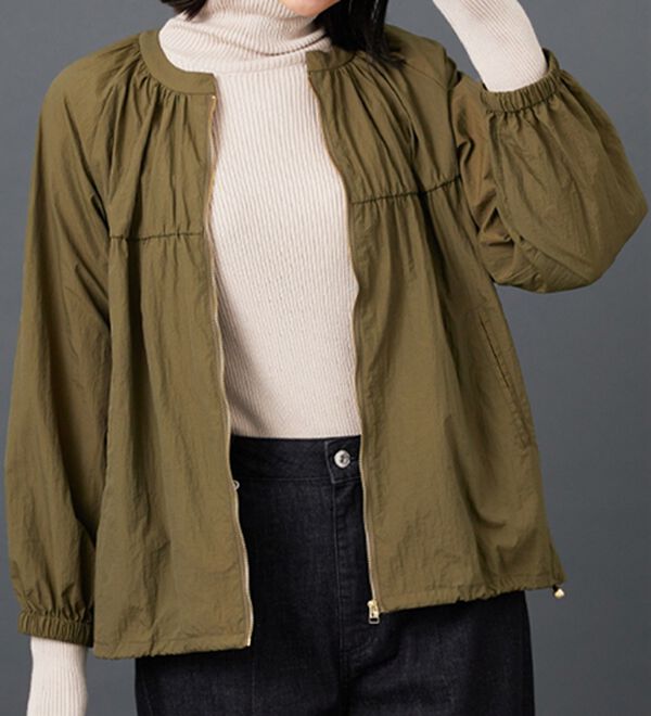 BELLUNA（ベルーナ）の「シアー素材ギャザーデザインブルゾン（ブルゾン）」｜詳細画像