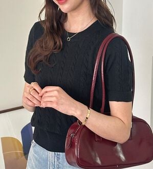 GeeRA（ジーラ）の「ケーブル編みニットトップス（ニット・セーター）」｜ブラック