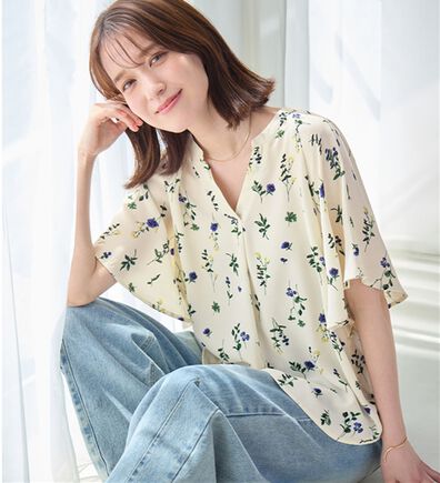 Viola e Viola（ヴィオラ エ ヴィオラ）の「【選べる２丈】さらっと涼感フレアスリーブブラウス（ブラウス）」