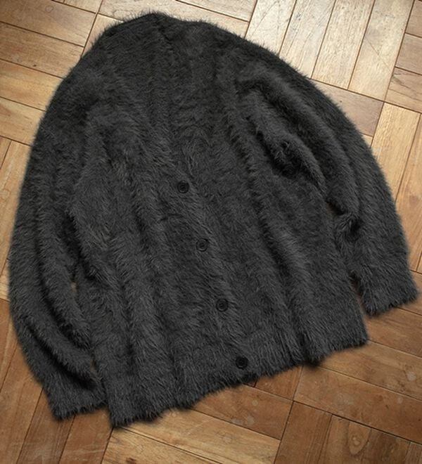 BELLUNA（ベルーナ）の「ふんわりシャギー素材ニットカーディガン（ニットカーディガン）」｜チャコール