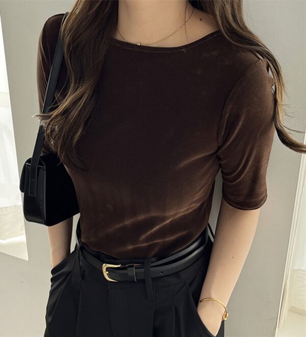 GeeRA（ジーラ）の「ベロアバックオープンカットソー（カットソー）」｜詳細画像