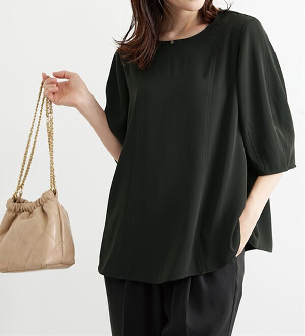 BELLUNA（ベルーナ）の「〈オフィス対応〉ランタンスリーブブラウス（ブラウス）」｜ダークチャコール