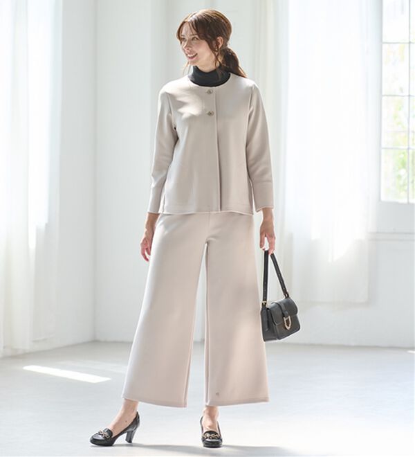 BELLUNA（ベルーナ）の「セレモニーシーンに！ストレッチ素材パンツスーツ（パンツスーツ）」｜詳細画像