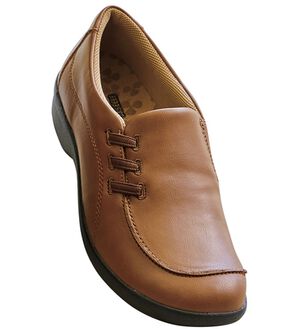 BELLUNA（ベルーナ）の「＜トパーズ＞滑りにくいオブリークシューズ（スリッポン）」｜ブラウン