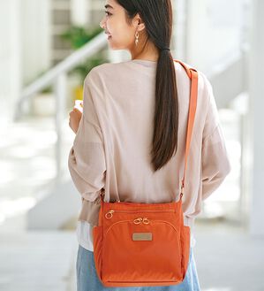 BELLUNA（ベルーナ）の「＜Ｓｏｉｔｔｏ　Ｍｅ＞軽量フィットショルダー（ショルダーバッグ）」｜詳細画像