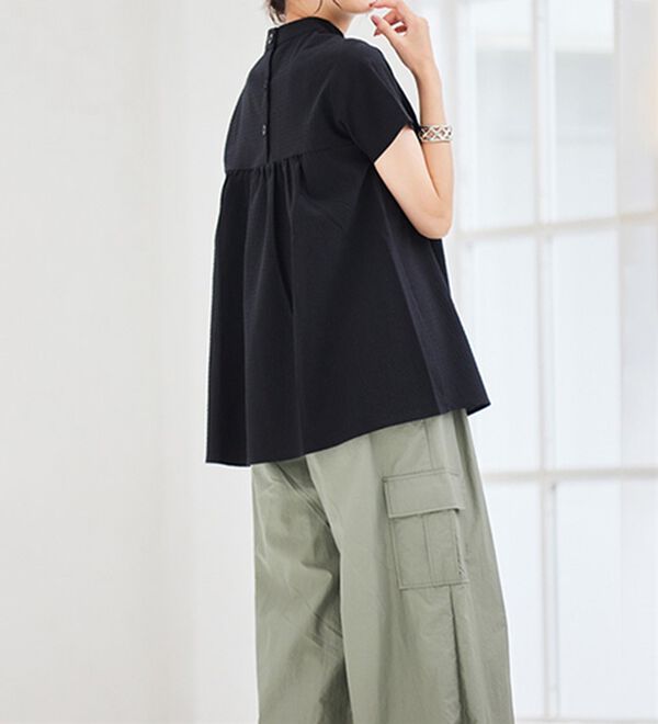 綿混バックボタンハイネックサッカーブラウス - ベルーナ【公式】