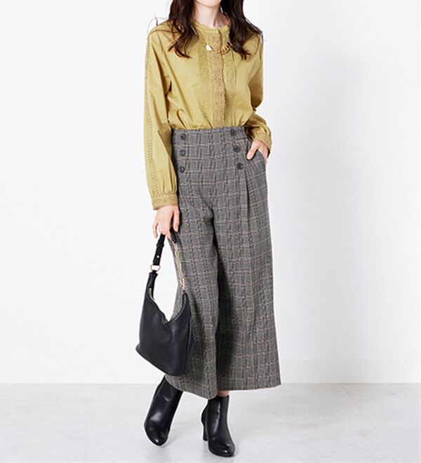 BELLUNA（ベルーナ）の「綿１００％レース&times;ピンタックデザインブラウス（ブラウス）」｜詳細画像