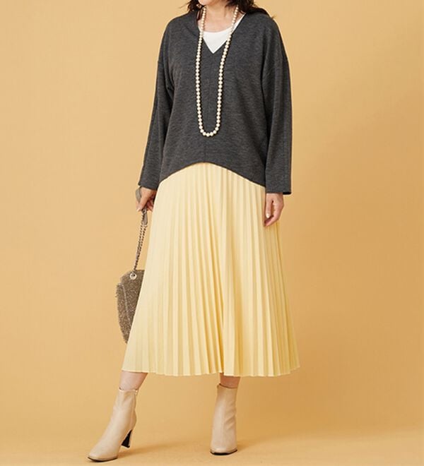 BELLUNA（ベルーナ）の「Vネックプルオーバー（カットソー）」｜詳細画像