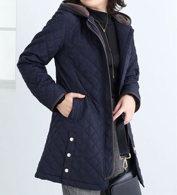 BELLUNA（ベルーナ）の「パイピング使いキルトデザインロングコート（その他ジャケット）」｜詳細画像