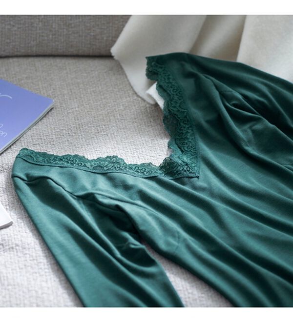 YU'NOW（ユナウ）の「【吸湿発熱】【抗菌防臭】汗取り付あったかインナー（首元深あきタイプ）（肌着・インナーウェア）」｜詳細画像