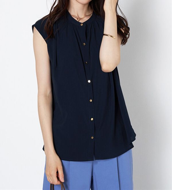 BELLUNA（ベルーナ）の「ギャザー使いフレンチスリーブブラウス（ブラウス）」｜詳細画像