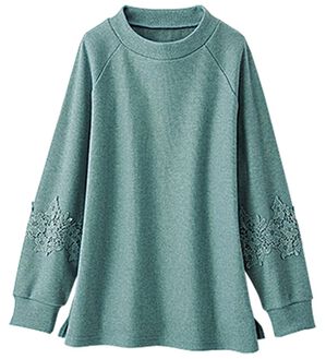 BELLUNA（ベルーナ）の「モチーフレース使いふんわりプルオーバー（カットソー）」｜ブルー