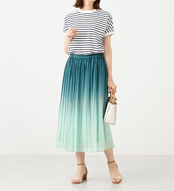 BELLUNA（ベルーナ）の「プリーツデザイングラデーションスカート（ロングスカート）」｜詳細画像