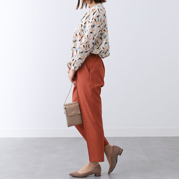 BELLUNA（ベルーナ）の「タック使いボウタイプリントブラウス（ブラウス）」｜詳細画像